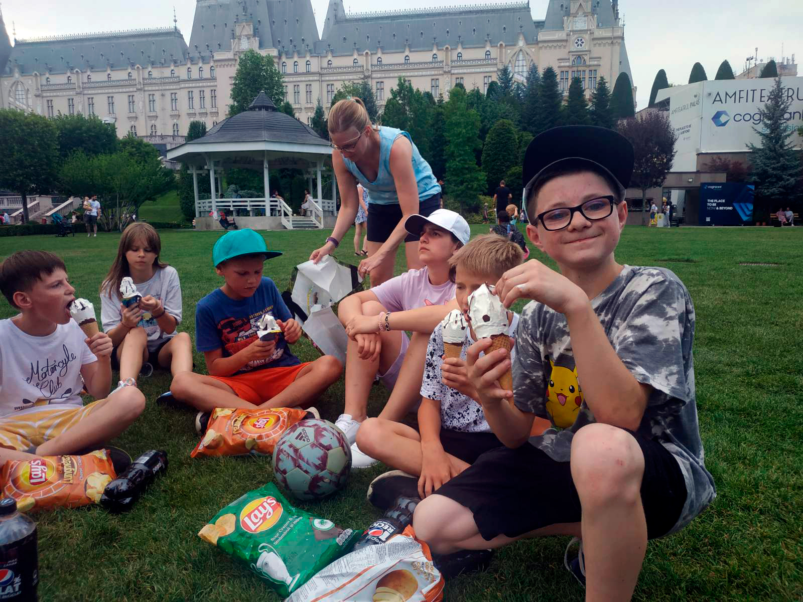 дітей з найважчими формами інвалідності із закладів соціальної сфери дніпропетровщини евакуювали до європи - изображение 2